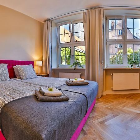 Apartament Bursztynowy Mariacka Old Town Гданск Стая снимка