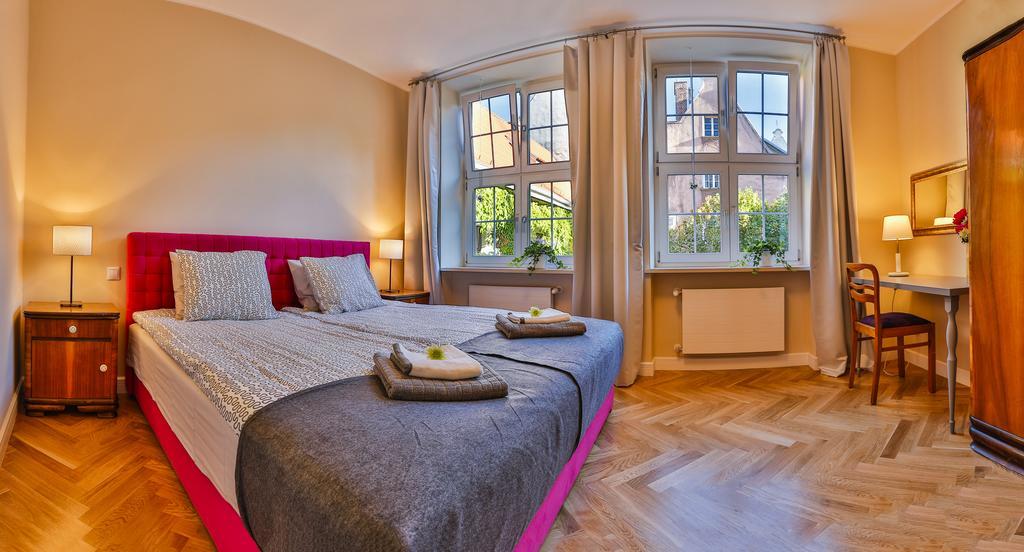 Apartament Bursztynowy Mariacka Old Town Гданск Стая снимка